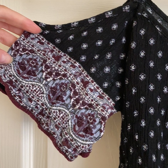 LA Hearts Crop Top - Picture 3 of 5